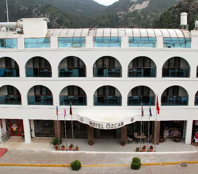 Ozcan Beach Hotel ทูรุนช์ ภายนอก รูปภาพ
